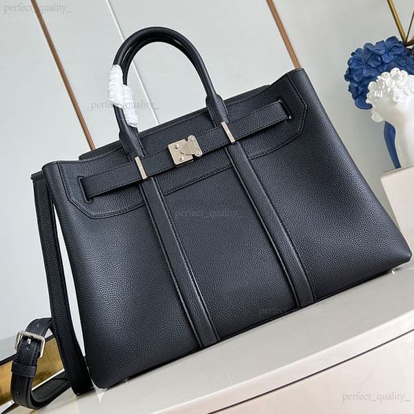 99A High-end Design Handbag, 100% genuine leather with excellent texture, exquisite pure steel hardware craftsmanship, single shoulder handbag or crossbody bag
