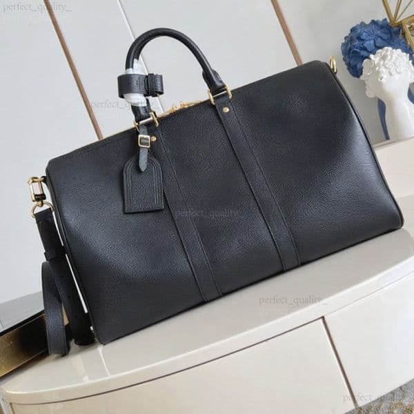 99A Premium Design Handbag, 100% genuine leather with a smooth texture, pure steel hardware for durability and strength, perfect for travel as a handbag or crossbody bag.