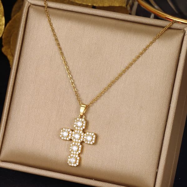 Luxury Female White Zircon Big Cross Pendant Clavicle Necklaces For Women Antique Gold Color Metal Wedding Party Neck Jewelry