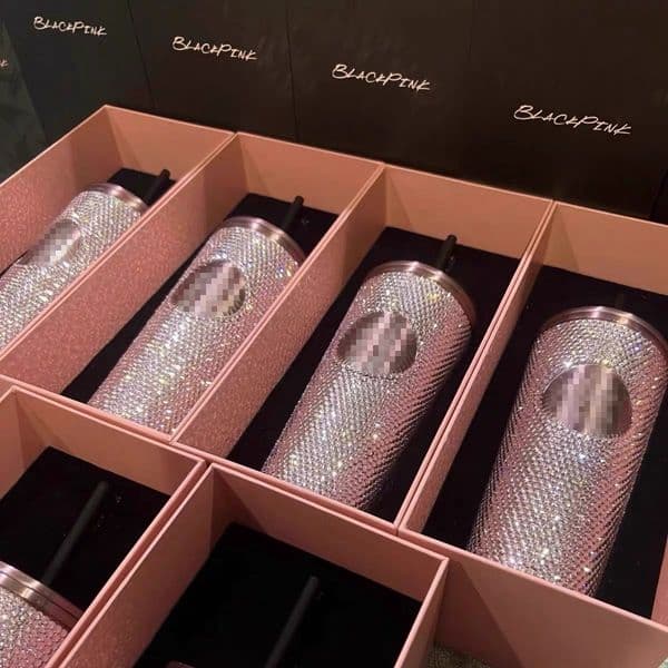 Star Dad's LISA Cup in Collaboration with BLACKPINK Diamond-encrusted Insulated Cup, Straw Car Cup, and Full Diamond Water Cup