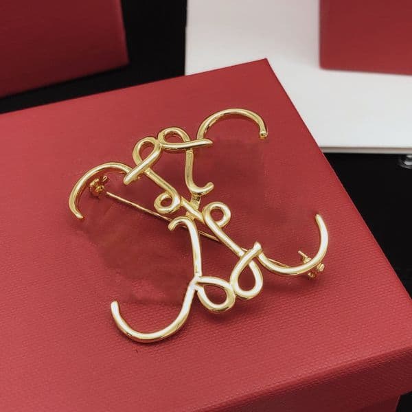 Brooch designer luxury broche Letter solid colour design brilliance versatile style brooch dinner wear great Three colours jewlery very very good