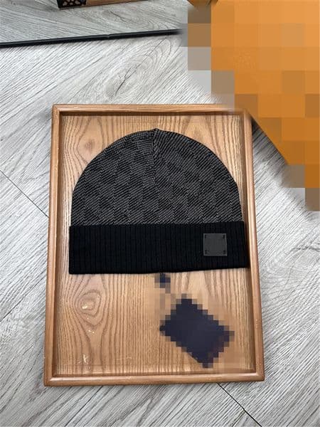 Fashion Designer Knitted Hat Beanie Cap Ski Hats Snapback Mask Mens Fitted Winter Skull Caps Unisex Cashmere Plaid Letters Casual hat B22