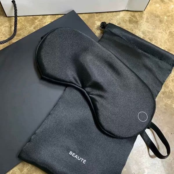 2026 New Designer Black Silk Sleeping Eye Mask With Dustbag Makeup Bag Cosmetics Case Cleansing Puffs VIP Gift Free Shipping