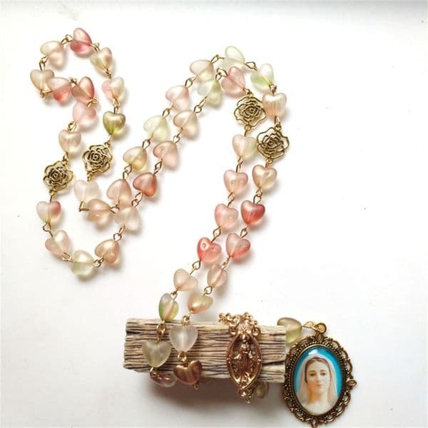 Vintage Hollowed Out Rose Heart Beads Rosary Necklace with Glass Pendant Jewelry Christian Prayer Neckwear for Women Men