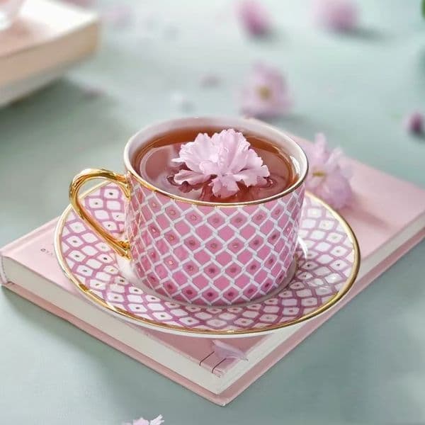 Deluxe European Afternoon Tea Cup Exquisite Bone China Coffee Cup and Saucer Set
