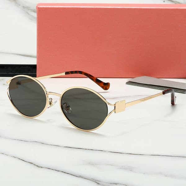 Fashion sunglasses women beach sunglasses trend men's classic square metal leg high quality sunglasses.