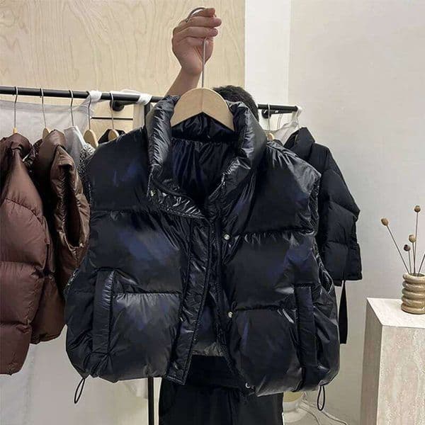 Lagabogy 2025 New Winter Women Stand Collar 90% White Duck Down Vest Coats Casual Zipper Sleeveless Female Short Warm Waistcoat MDNG
