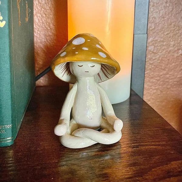 Cute Meditation Yoga Mushroom Desktop Ornaments Resin Craft Decors Home Living Room Decorations Garden Courtyard Creative Orname 250715