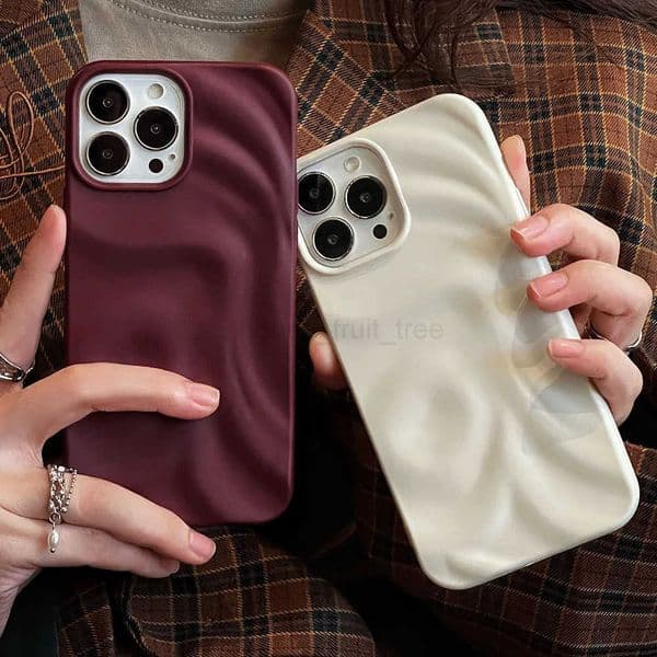3D Pleats Wrinkle Phone Case in Winter Wine Red for iPhone 12 13 14 15 16 Pro Max Soft Matte Cases for iPhone 11 Back Cover T250716