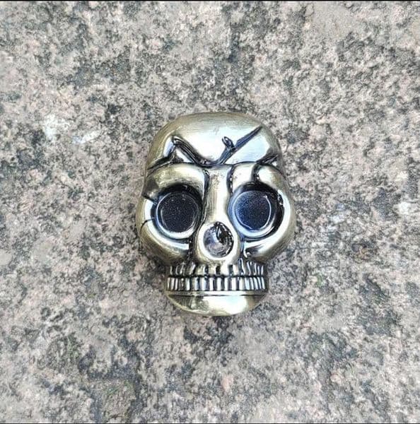 Ghost Skull shaped plastic shell Cigarette Mill zinc alloy grinder cigarette breaker