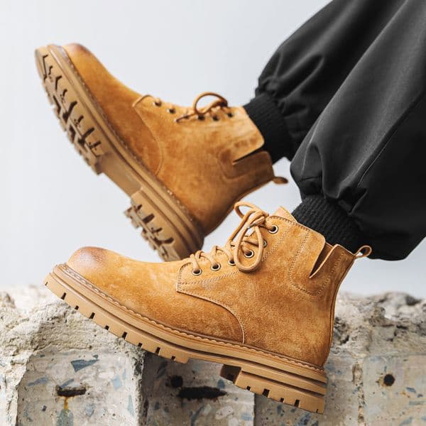Stylish Fashion Versatile Men Boot Leather Shoes Business Luxury Lace Up Round Toe Flat Soft Sole Rivet Rock Gothic Punk Shoes Casual Shoes