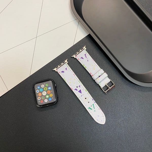 Watchbands Monogram Luxury Strap Designer For Apple Watch Band 42 38 40 41 44 45 49 mm iwatch 8 7 6 5 4 3 2 Bands For Man Woman Black Leather Letter Print Straps