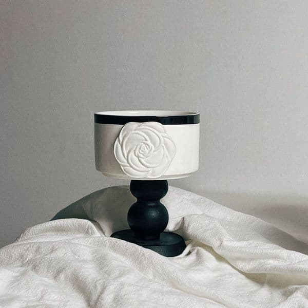 Luxury Designer Luxury French Style Camellia Ceramic Wooden High Foot Dessert Coffee Cup jar Aromatherapy Candle Bowl Home Decoration 250721 Free Shipping