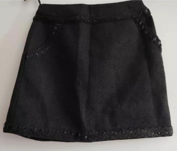Xiaoxiang's new women's black half body short skirt