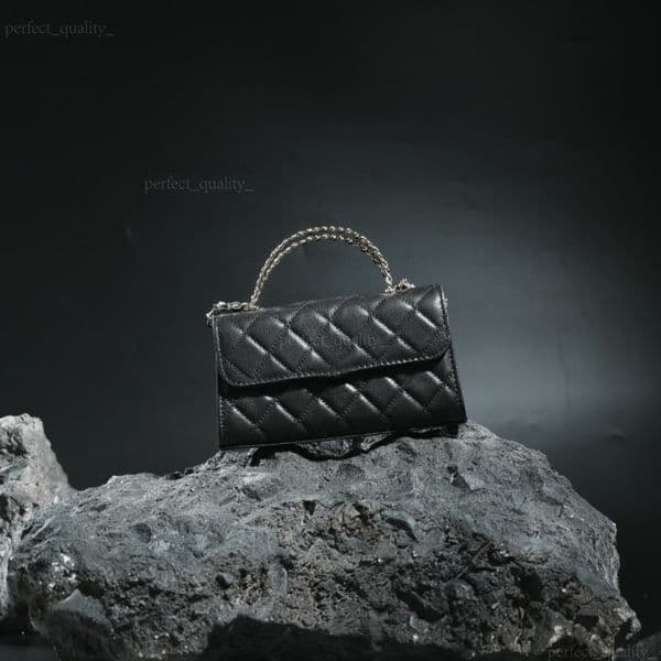 Having a 99A designer handbag in a shoulder bag or crossbody style, the leather material exudes a unique and elegant charm, being a classic and popular product.