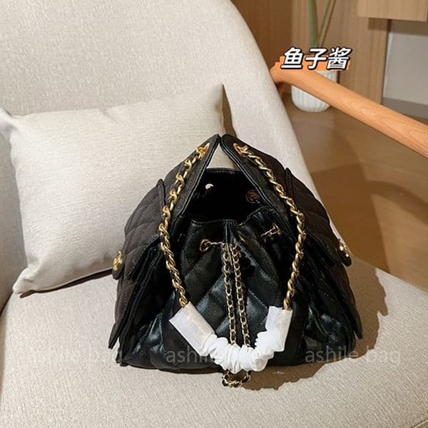 Designer Suede Shoulder Bags Drawstring Chain 25c Hobo Bucket Bag with 2 Pocket Fashion Real Leather Brown Suede Fabric Handbags Totes