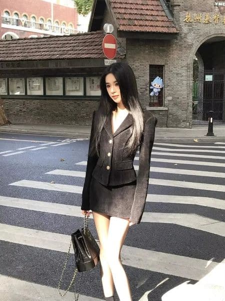 Spicy Hepburn Style Spring Slimming Jacket Short Skirt Set Women High-End Suit Jacket Temperament Two-Piece High Quality 250724BJ