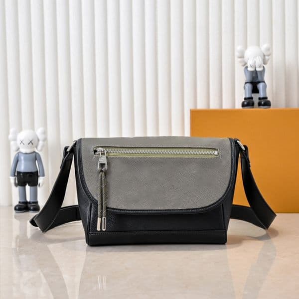 Luxury Designer Flap handbags One Handle Leather classic Men Messenger Bag Luxury slingbag Fashionluxury Leather classic Crossbody Versatile Handbags