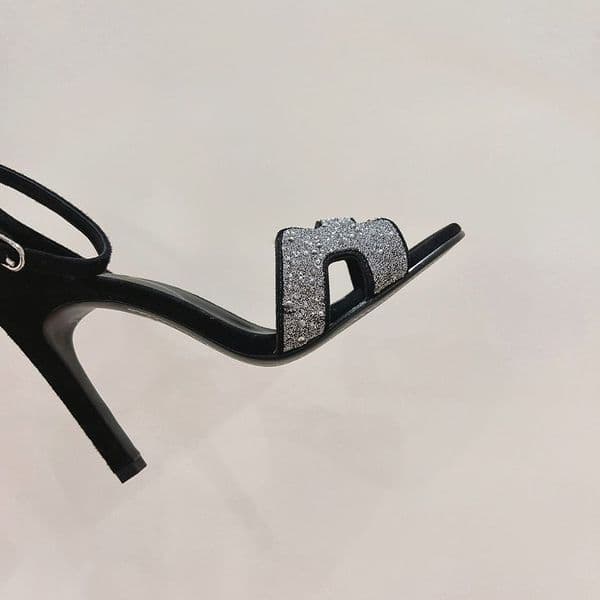 Luxury Designer women classic Sandals Summer high heeled shoes Women Back strap Leather stiletto sandanls Sexy Evening shoes Women wedding shoes Factory footwear