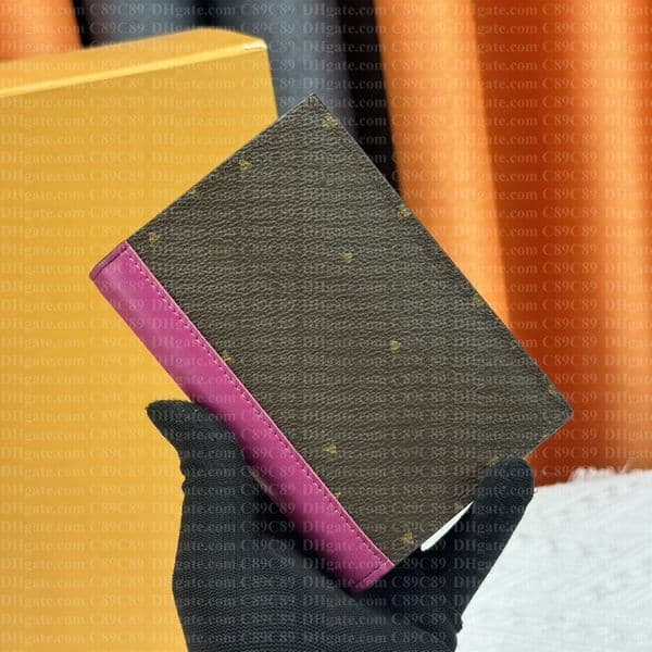 Designer Passport Holders 10A High Quality Passport Cover Classic Men Women Fashion Passport Holder Covers ID Card Holders