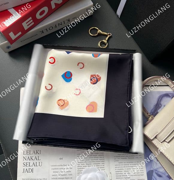2025 new 20 color high-end printed square scarf, European and American fashion 90 * 90 shawl, 100% silk headscarf 66666666666