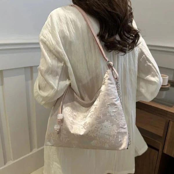 Elegant Chinese Style Backpack Large Capacity Multipurpose Womens Shoulder Bag Exquisite Embroidery Ancient Underarm Bag Travel R251103