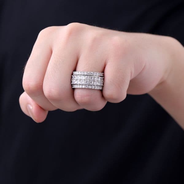 Jewelry Ring Design Personalized Light Luxury Row Diamonds Jewelry Set with Densely Packed Zirconias Trendy Two-Piece Collection Glamorous Metallic Finish