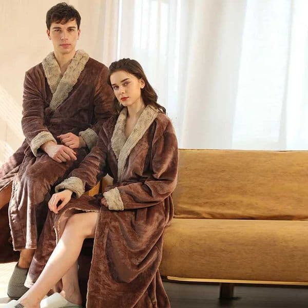 2026 Women Extra Long Thermal Flannel Fur Bathrobe Plus Size Winter Warm Pregnant Bath Robe Zipper Hooded Dressing Gown Men Sleepwear C251104 Free Shipping