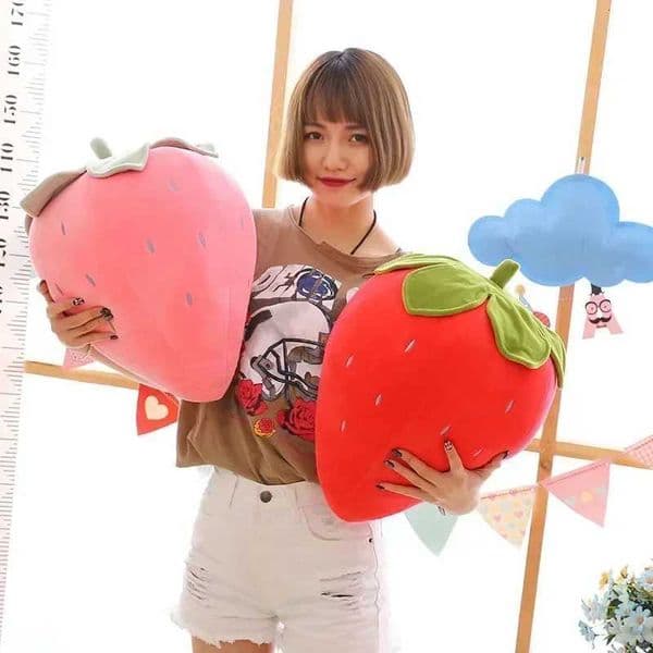 Red and Pink Strberry Cute Pillow Creative Sofa Decoration Simulation Vegetable Plush Toy Practical Gift PlantXJ251104