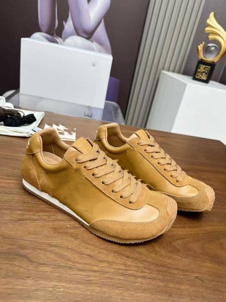 Hot Couple's shoes Designer Sneakers Casual Shoes Leather for Mens Women Flat Shoes Sports Training Shoes Versatile Suede & Mesh Sportswear Includes box, Sizes 35-45