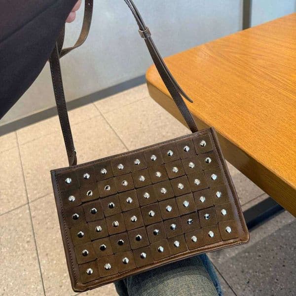 Suede Rivet Envelope New Niche Design Hand-Made Nailed Vintage Y2k Fashion Women's One-Shoulder Crossbody Bag 251105 Suotong1021