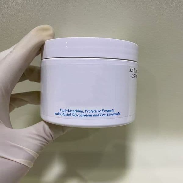 Moisturizing Cream Body Skin Care 24 Hours baume Hydration Nourishing Repair Improve Dull For Normal To Dry Skin Normal Combination 250ml