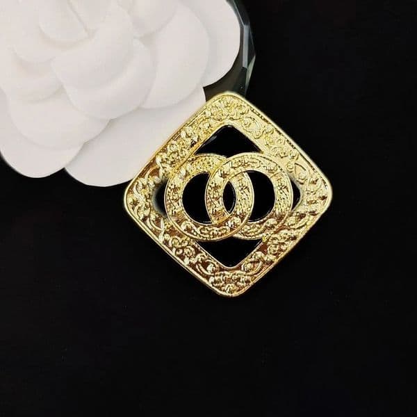 Luxury Desinger Brooch Women Letters Vintage Pin Brooches Fashion Wedding Party Jewelry Accessories Gifts