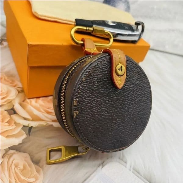 Luxury Designer Leather Keychains Bag Charm for Women Fashion Bag Pendant Designers Monogram Leather Coin Purse Accessories Key Chain