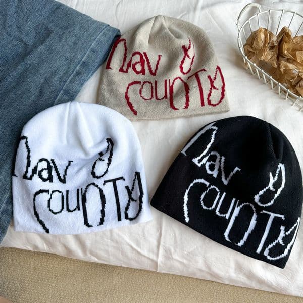 Hats for men Winter hat skateboard hat letter jacquard knitted hat fashionable frog spider web ski hat Christmas gift for women and men Designer cap