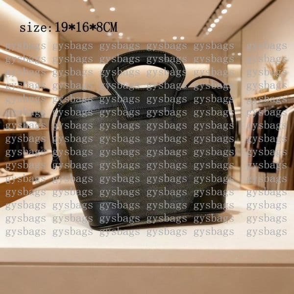 Fashionable and classic single shoulder crossbody bag with water bucket design full of printed floral patterns mini makeup bag for daily commuting and shopping