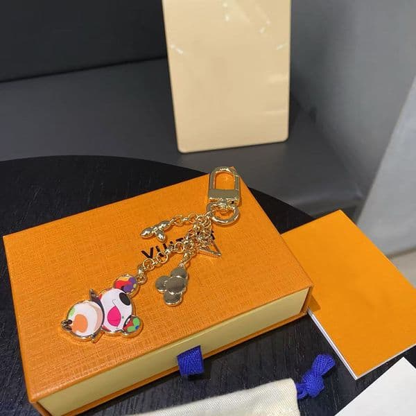 Luxurys designer keychain Panda pendant gold chain Women Buckle jewelry Keyring Bags Pendant couple charm Car Key good Gift