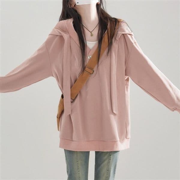Vintage and minimalist designer hooded sweatshirt for women in spring and autumn, trendy plus size casual and lazy style top, 2025