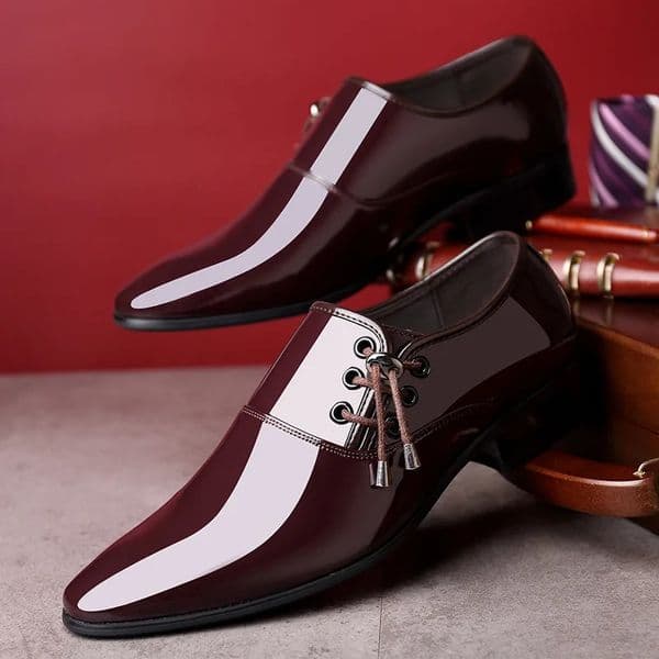 Classic Patent Leather Shoes for Men Business Mens Dress Shoes Fashion Elegant Oxfords Shoes Mens Wedding Party Shoe 251106
