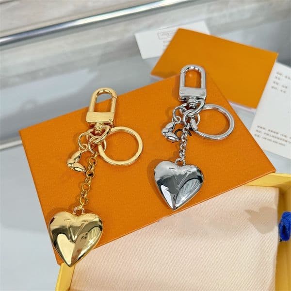 Designer Keychain Women Designers Keychain Men Car Key Chain Gold Silver Heart Shaped Keychain With Box Q260513
