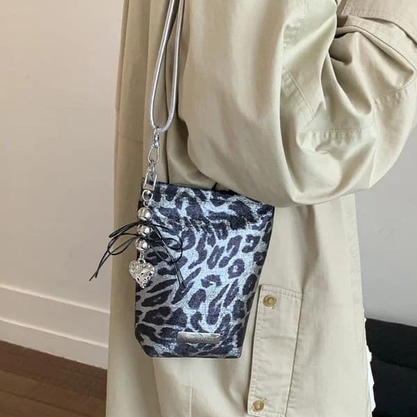 Vintage Leopard Small Crossbody Bag for Women PU Leather Shoulder Bag Lady Sling Commuter Phone Purse Mini Bucket bolsos mujer 251107