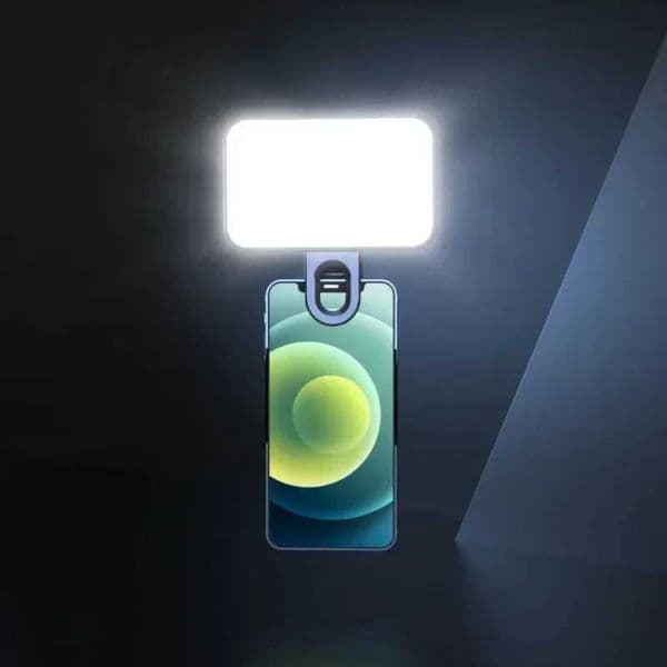 Selfie light clip on LED light is used for smartphones laptops tablets mobile phones selfie video conferences zoom photos and makeup X250409