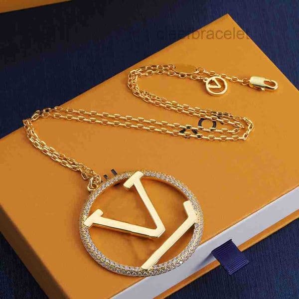 Designer Necklace Gold necklace with diamond big circle necklace designer for women men pendent necklace silver rose High quality stainless steel gold plated Luxur