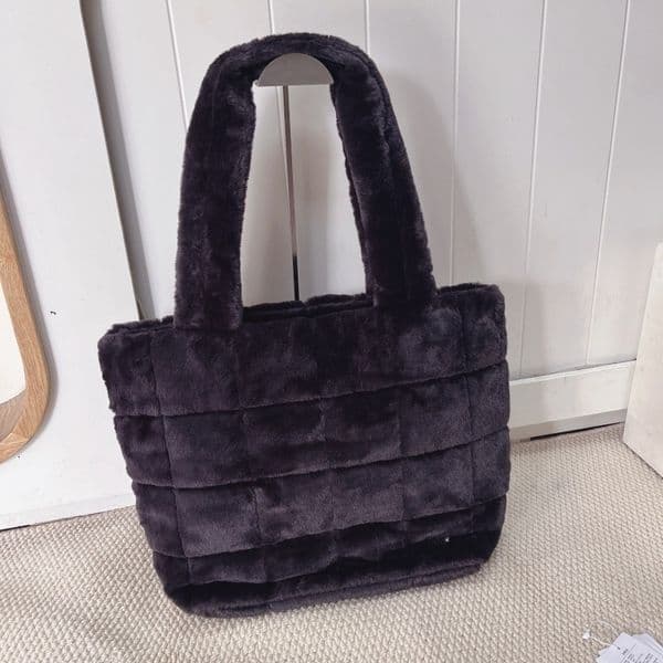 2025 Autumn Winter New Products Quilted 12L Quilted Mesh Tote Bag plush Handheld single shoulder women's bag