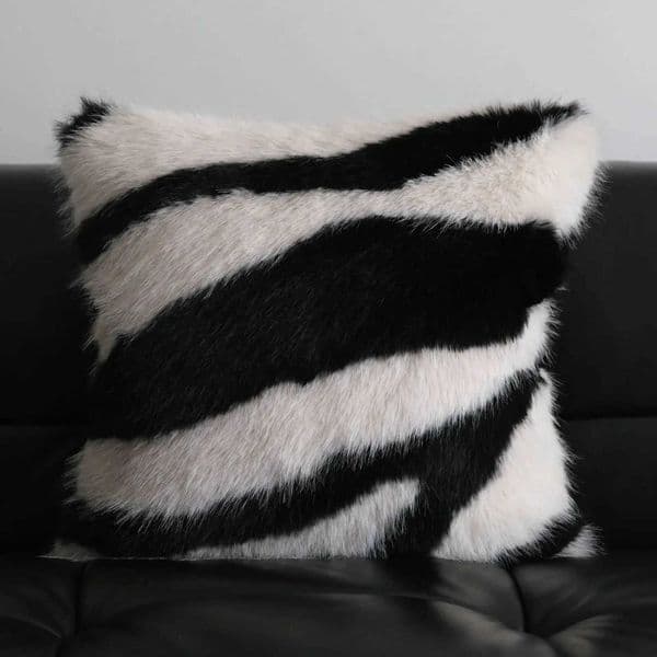 Pillow Case Fluffy Black and White Stripes Pillow Cases 55x55cm Imitation Rabbit Hair Soft and Comfortable Sofa Pillow Cover Decorative Y251110