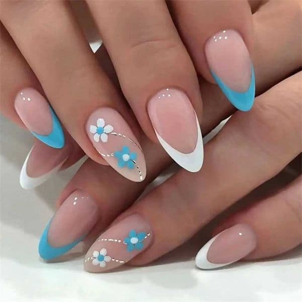 24Pcs small flower design almond perforated fake nails blue and white oval acrylic nail machine detachable human fake nails W250410