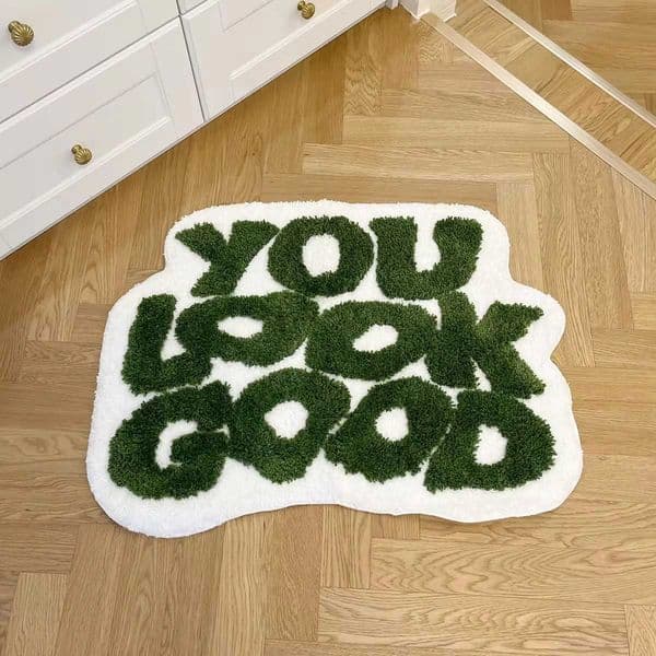 Designer YOU LOOK GOOD Quote Shaped Tufted Rug Positive Phrase Floor Mat for Bedroom Entryway Decor Non-Slip Home Interior AccessoryXJ251111