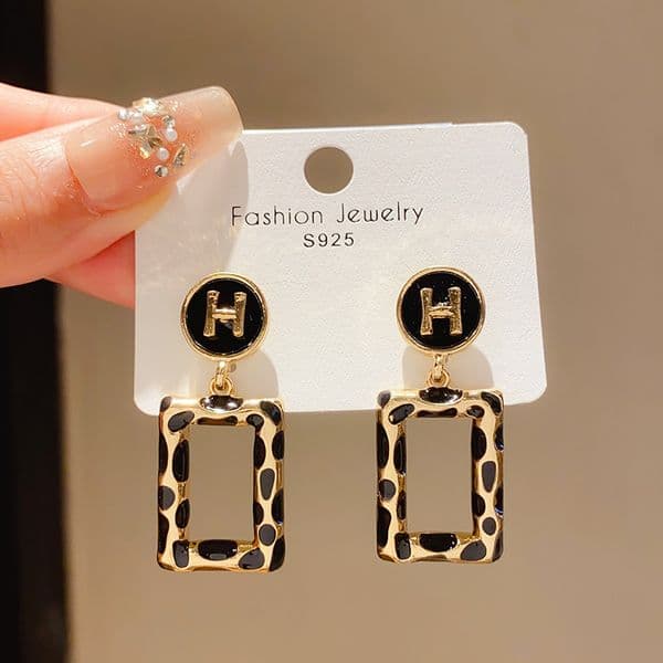Retro Style Drip Oil Letter Earrings Round Leopard Print Square Earrings Fashionable And Elegant Women s Earrings