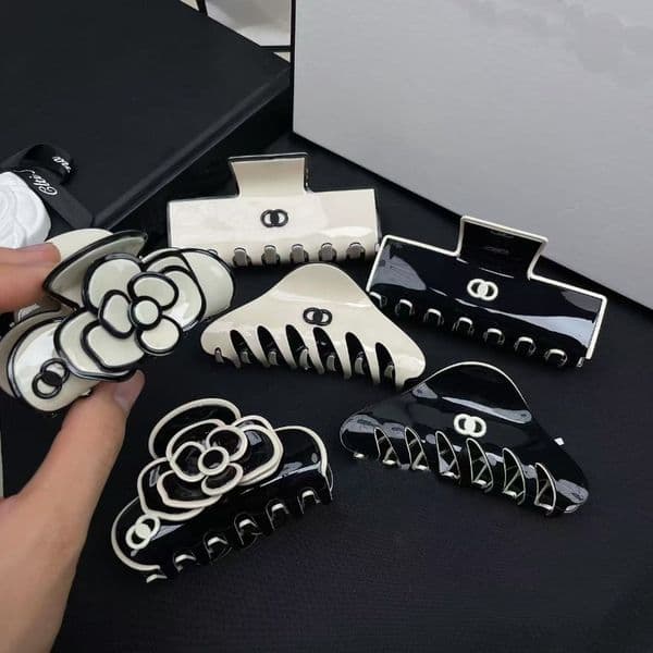 Designer Clip High Quality Barrettes Women Black White Hair Jewelry Classic HairClip Accessories