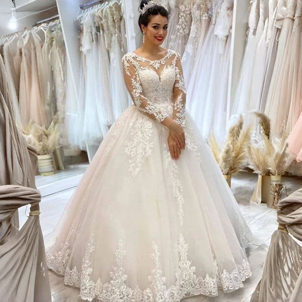 Lace Appliques Ivory A-Line Wedding Dresses Floor Length Tulle Bridal Gowns Long Sleeves Classic Bride Dress Youmaigowns